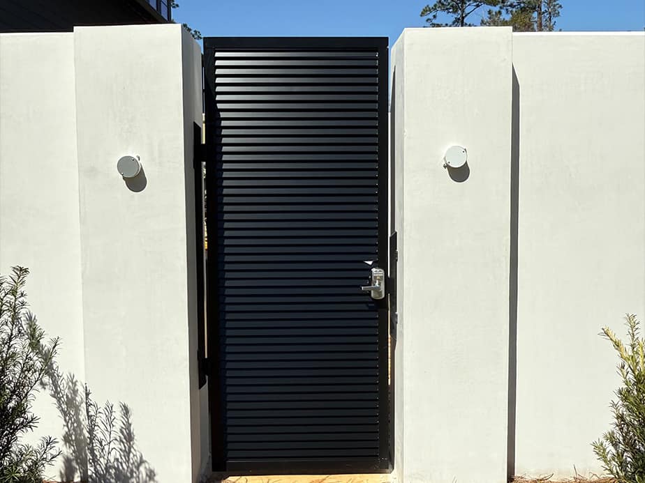 Blue Mountain Beach Florida Professional Fence Installation